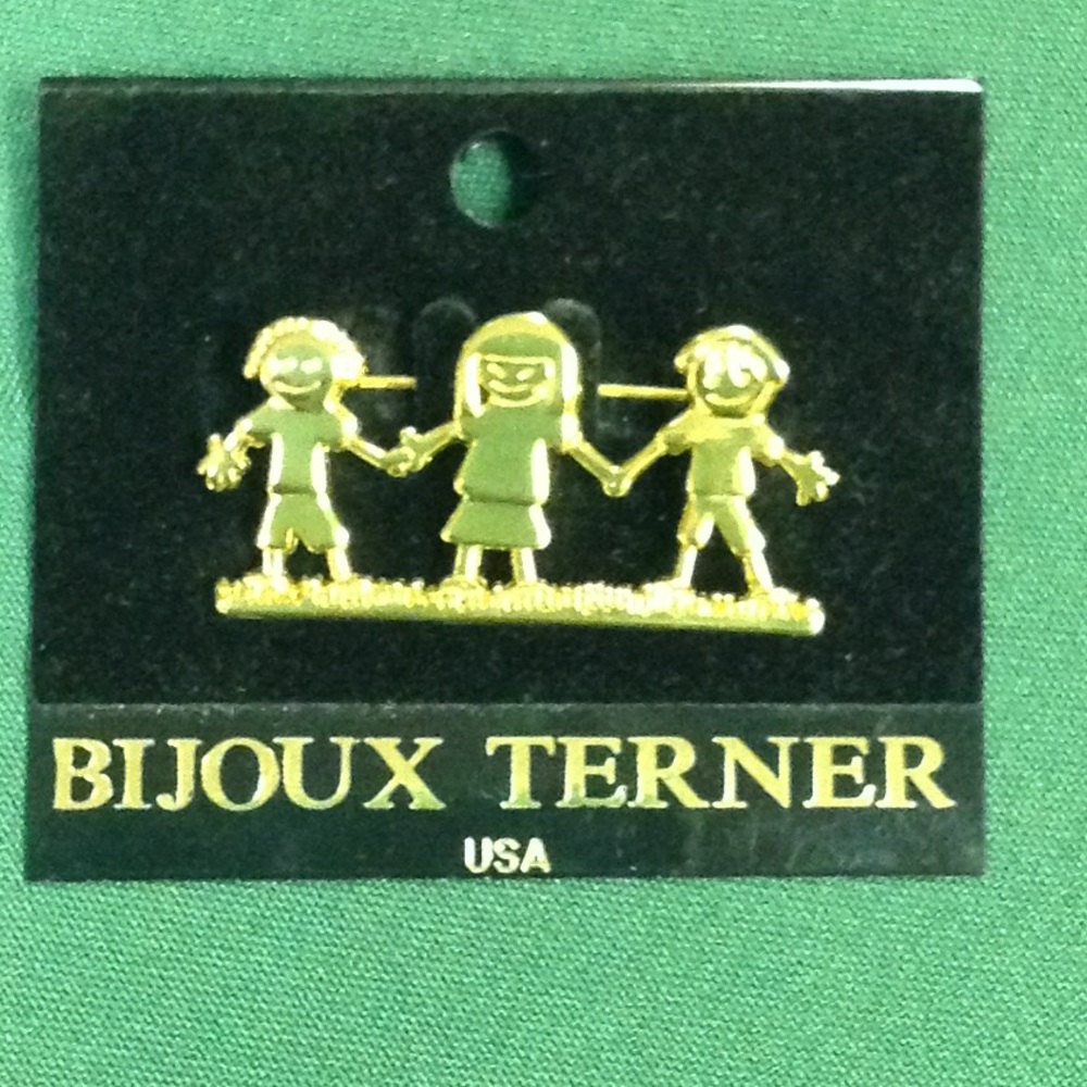Bijoux Terner gold tone pin